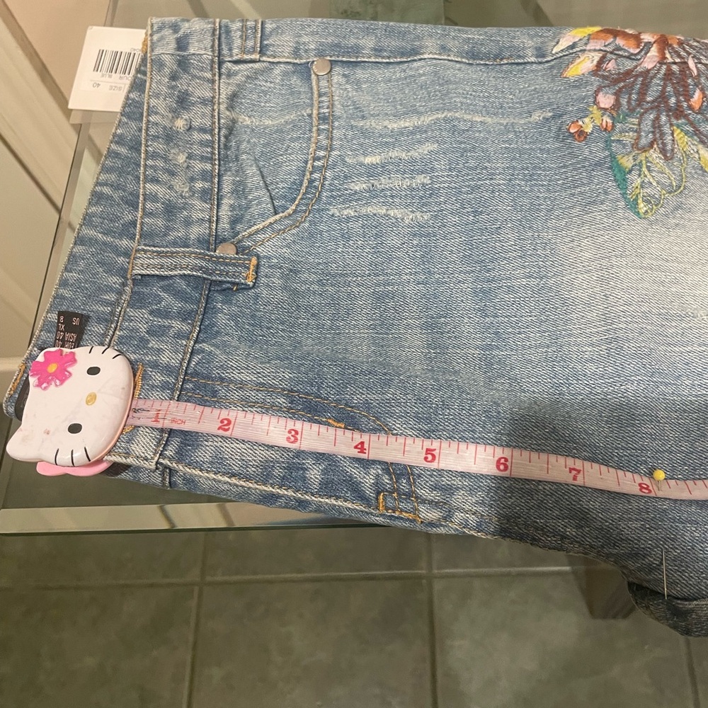 💕💕2X Host Pick💕💕 ⬇️Price Drop⬇️NWT Blue jeans boot cut with embroidery - Picture 9 of 10